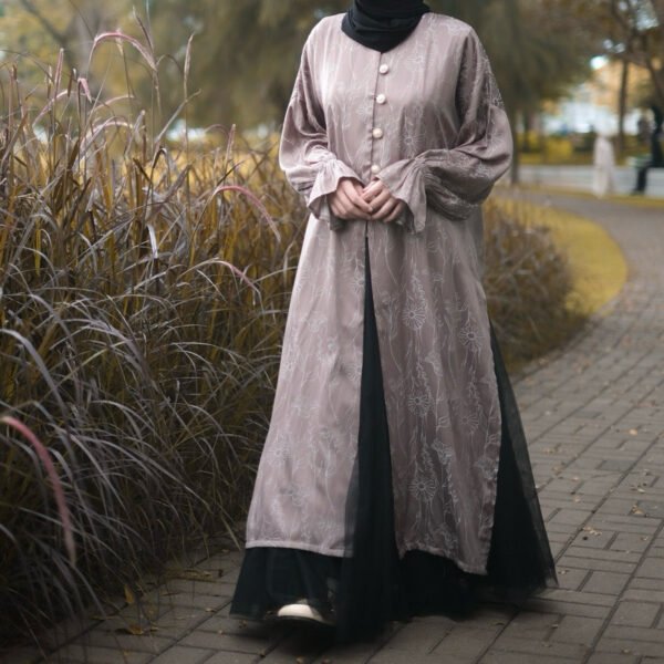 1a3e9a74-d2e1-44c8-abc8-ebddaacfc8cd.jpg ByMeldev Putri Silk Malay Tunik Melayu