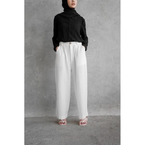 322121c9-7969-4d74-a71d-55733ef2f65f.jpg Bymeldev Basic Linen Cullotes