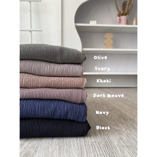 56f4db3a-107e-4e48-aa18-6424ba2af13d.jpg ByMeldev Premium Pleats Straight Skirt