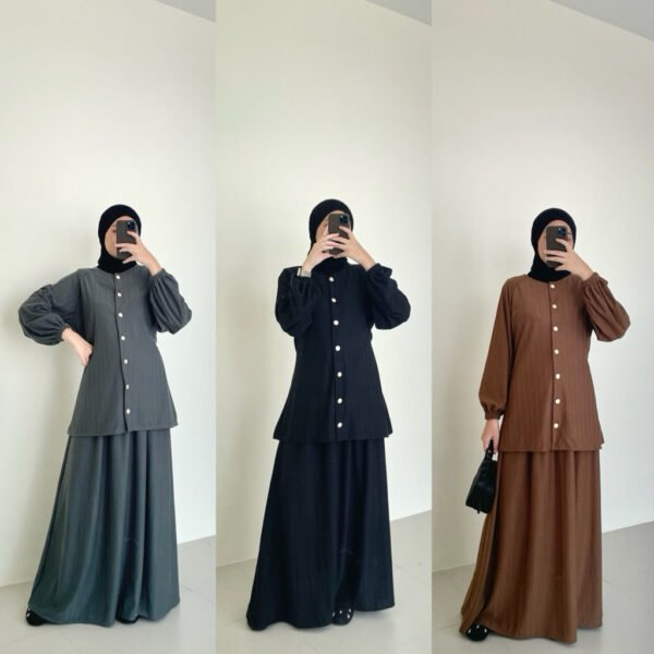7896a1d8-b1ac-4e22-b4f9-4250986ebdf4.jpg ByMeldev Raindrops Skirt Set Busui Bumil Friendly