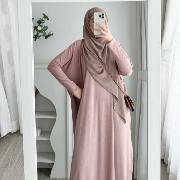 d21e3a85-1af9-4297-8458-fc72bc078585-1.jpg ByMeldev Batwing Pleats Knit Dress Busui Nonbusui