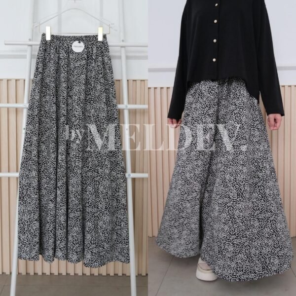 Bymeldev Mono Skirt Motif Bunga