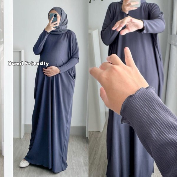 f03374ba-f273-4358-a154-a6f0cfe56abd-1.jpg ByMeldev Batwing Pleats Knit Dress Busui Nonbusui